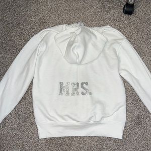 Hanes handmade “Mrs” full zip sweatshirt. Size M. Worn once!